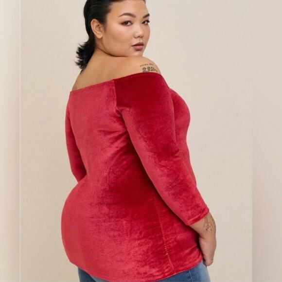 Torrid NWT red velvet shirred front off the shoulder top - Picture 9 of 9